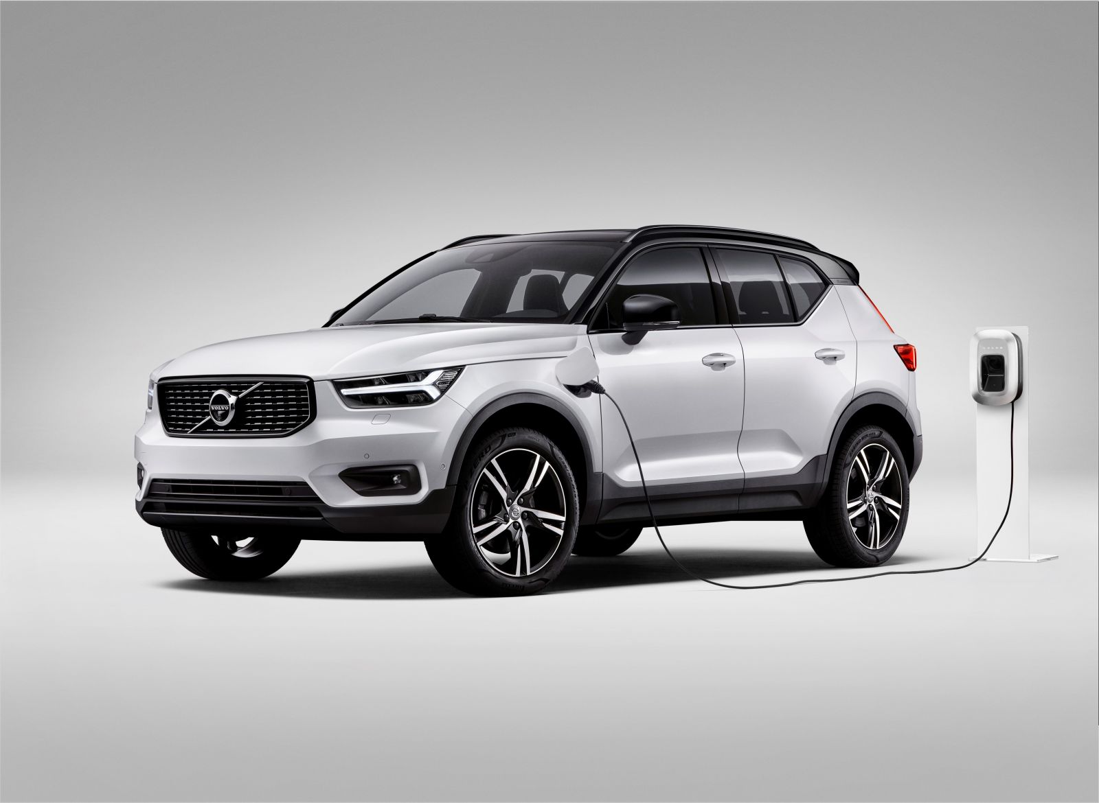 Volvo plug in deals electric